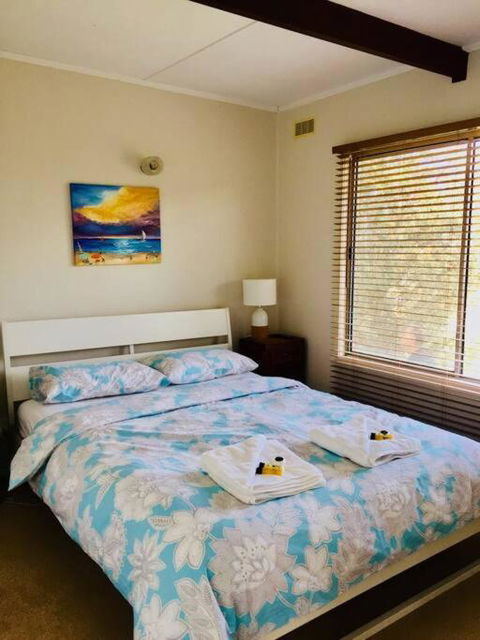 YOLO- Beach-house Views, Near Penguins, Nbn! - Tourism Search 2