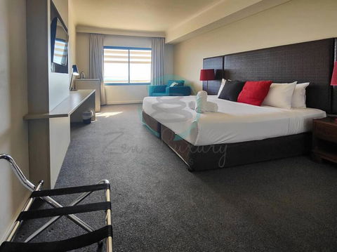 ZEN88 ESPLANADE: Hotel Suite W/ Ocean/Sunset Views - Tourism Search 1