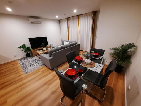 ZMITH Apartment - BROOKE, - Near AIS, GIO Stadium, UC, & Nth - Canberra Hospital - Tourism Search 0