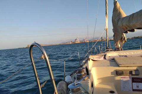 Townsville Small Group Early Morning Sailing Cruise Boat Tour Charter Hire - Tourism Search 2